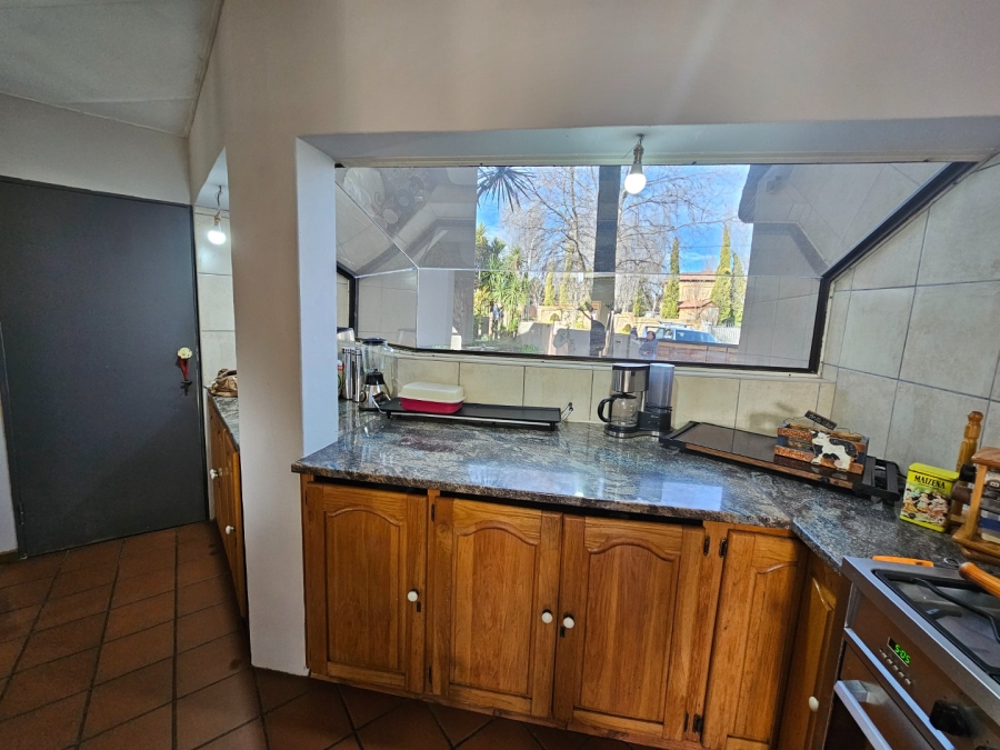 To Let 5 Bedroom Property for Rent in La Provance Free State